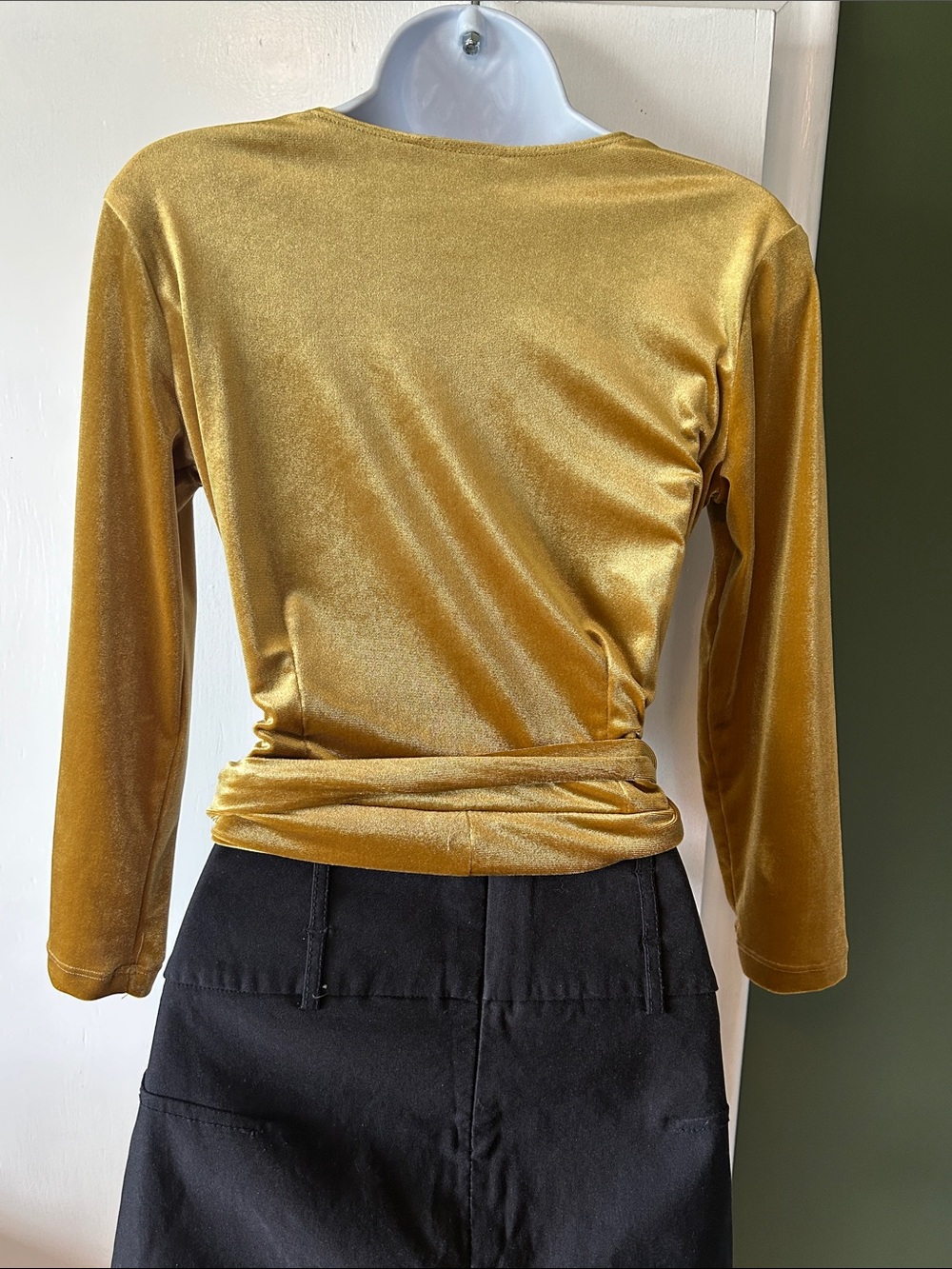 Vixen by Michelline Pitt - Wrap top in Gold - Picture 4 of 8